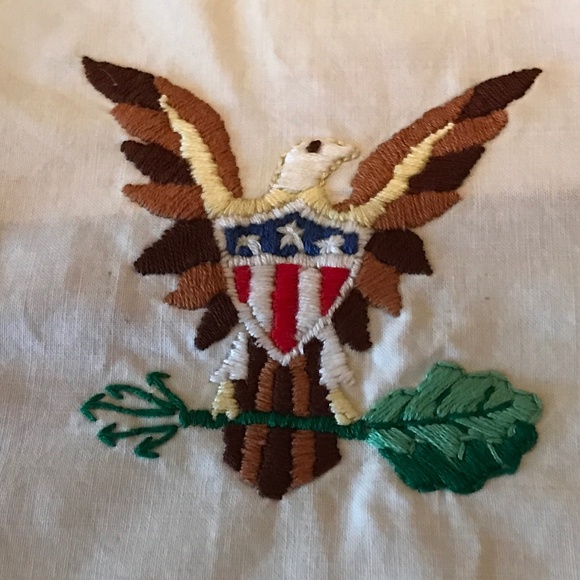 Vintage Patriotic Embroidered Linen - Picture 3 of 6